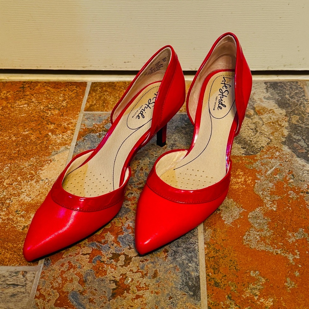 🌹NWOB!!! Festive Life Stride Red Patent Heels Classic Stiletto D’Orsay Pumps!